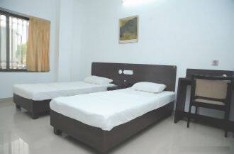 Hotel Mina Palace, Wardha 2
